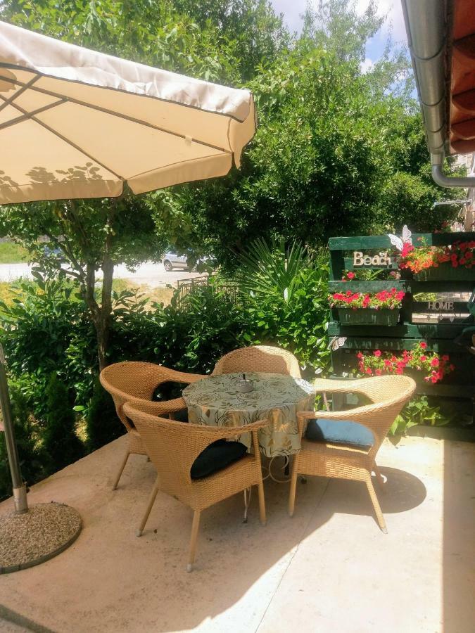Lovely Apartment With Garden And Terrace 리예카 외부 사진